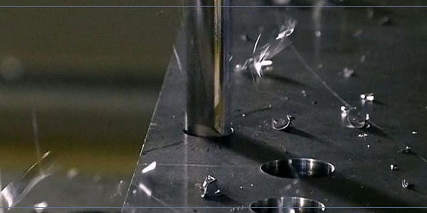 cnc-frezeleme-ve-cnc-delme-arasindakı-fark-cnc-delme-ıslemı-nedır